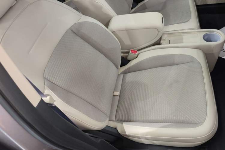 Used firefly 2025 Free Edition Right Front Seat