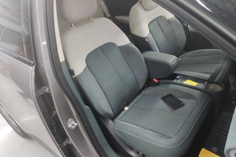 Used firefly 2025 Illuminated Edition Right Front Seat