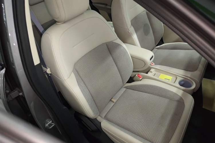 Used firefly 2025 Free Edition Right Front Seat
