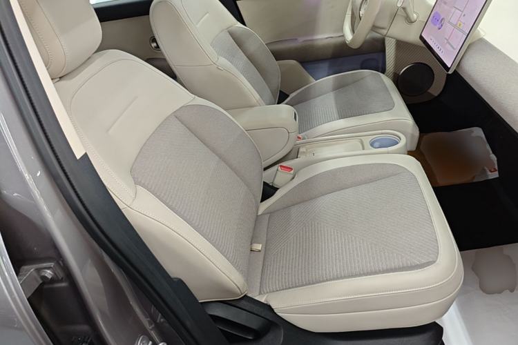 Used firefly 2025 Free Edition Right Front Seat