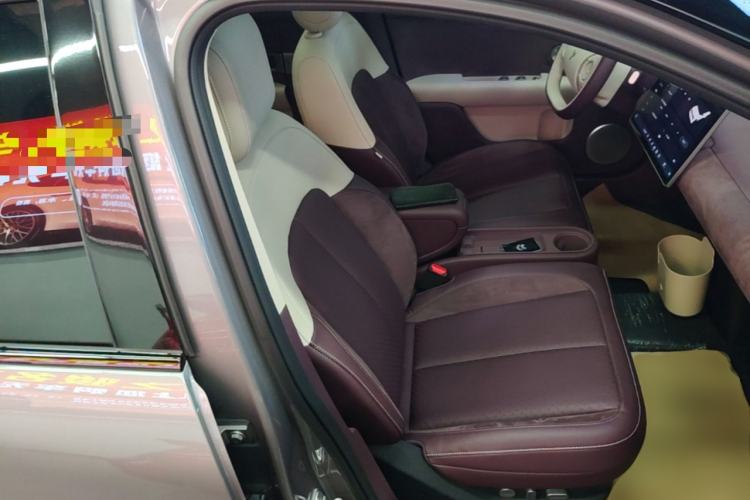 Used firefly 2025 Illuminated Edition Right Front Seat