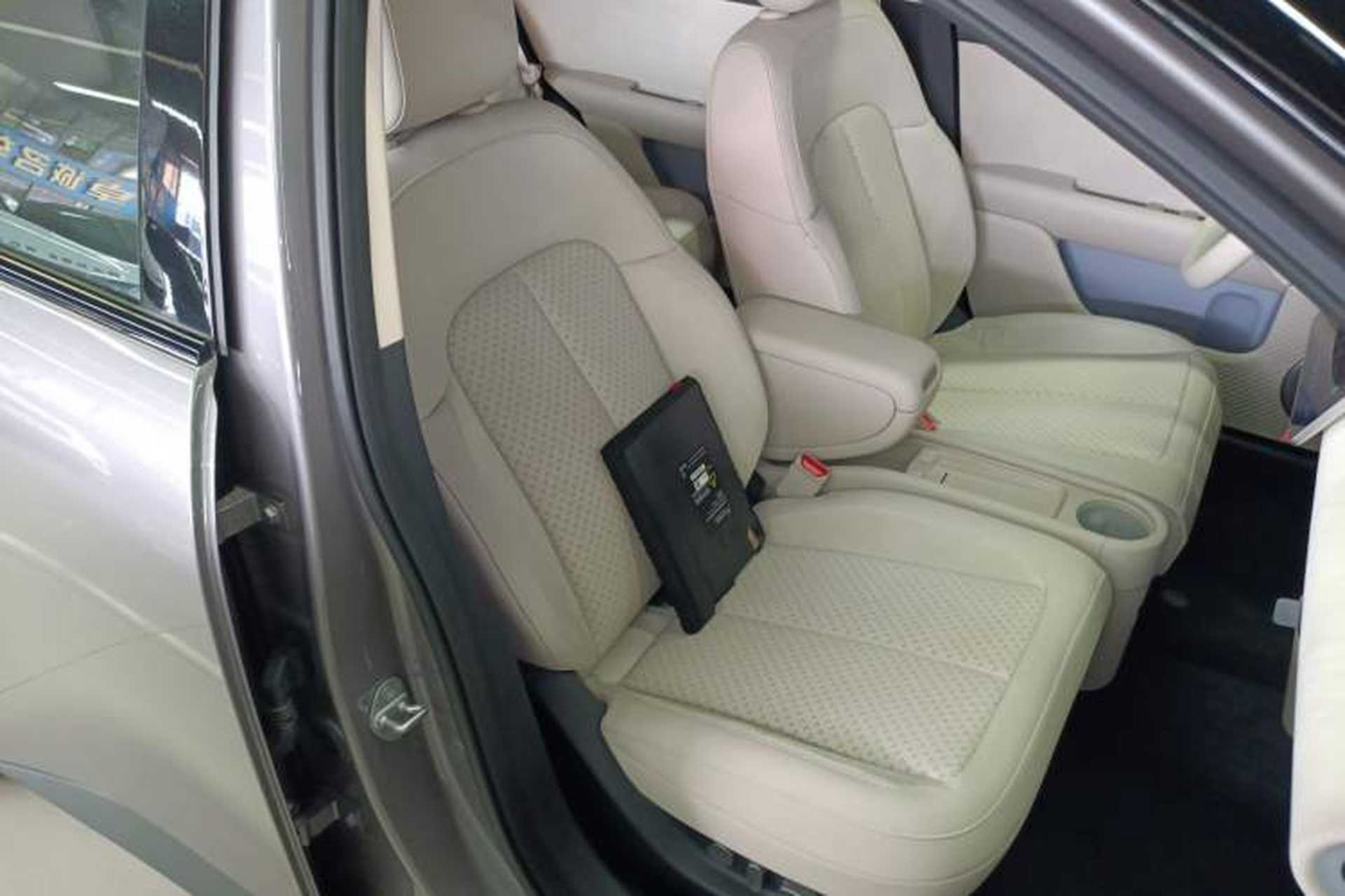 Used firefly 2025 Illuminated Edition Right Front Seat