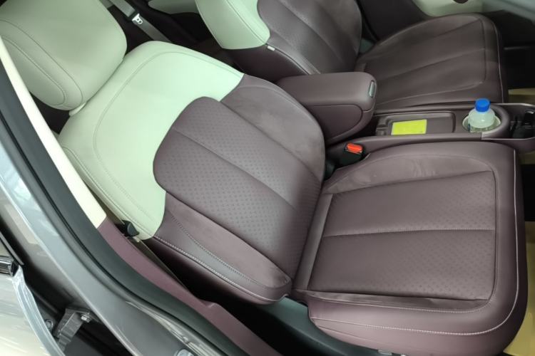 Used firefly 2025 Illuminated Edition Right Front Seat