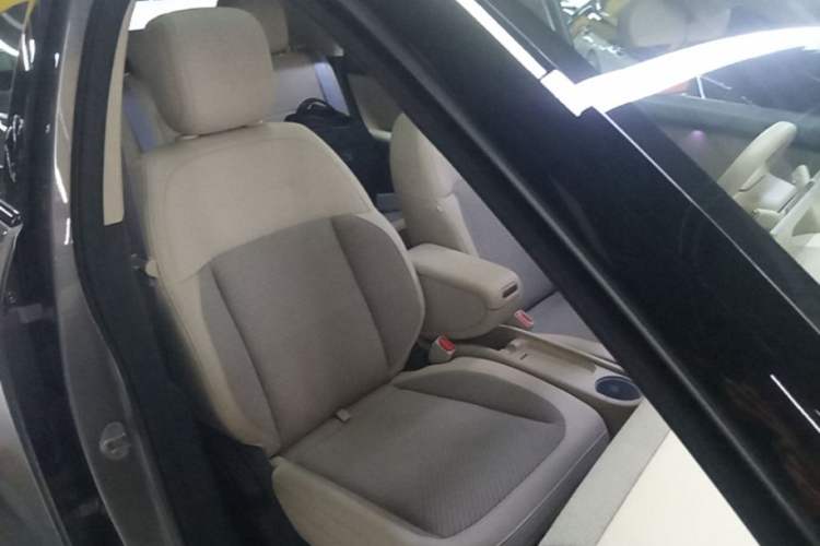 Used firefly 2025 Free Edition Right Front Seat