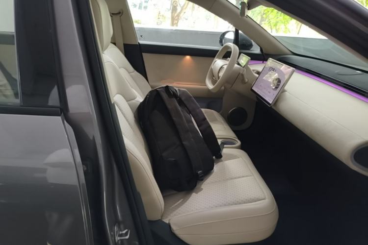 Used firefly 2025 Illuminated Edition Right Front Seat