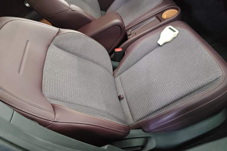Used firefly 2025 Free Edition Right Front Seat