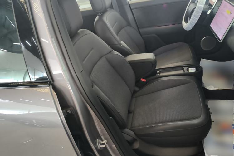 Used firefly 2025 Free Edition Right Front Seat
