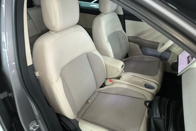 Used firefly 2025 Free Edition Right Front Seat