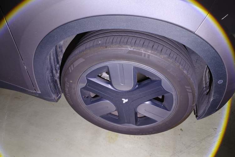 Used firefly 2025 Illuminated Edition Right Front Wheel Hub
