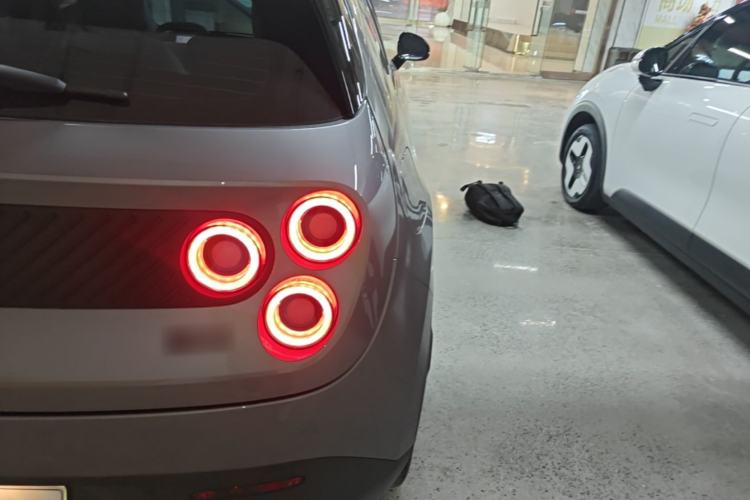 Used firefly 2025 Illuminated Edition Right Rear Taillight
