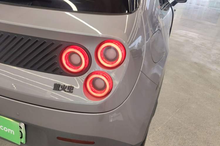 Used firefly 2025 Illuminated Edition Right Rear Taillight