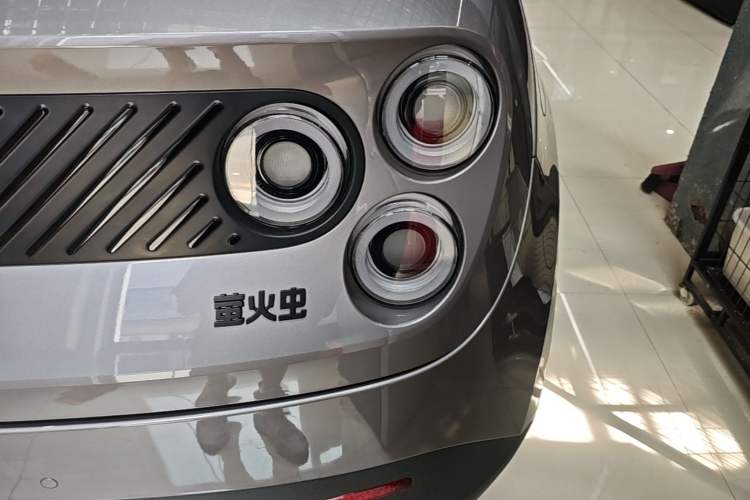 Used firefly 2025 Free Edition Right Rear Taillight