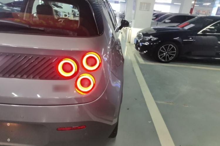 Used firefly 2025 Illuminated Edition Right Rear Taillight