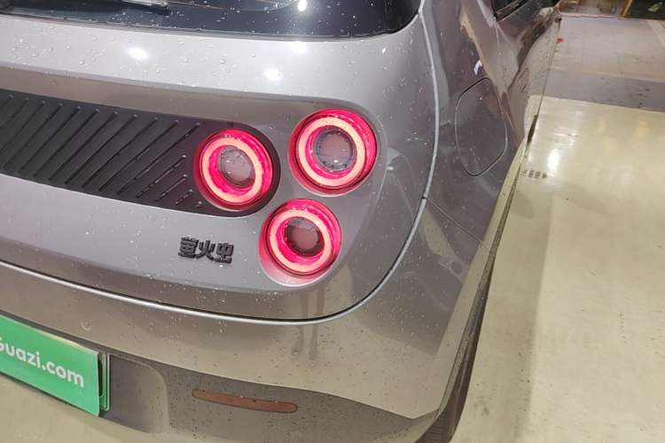 Used firefly 2025 Illuminated Edition Right Rear Taillight