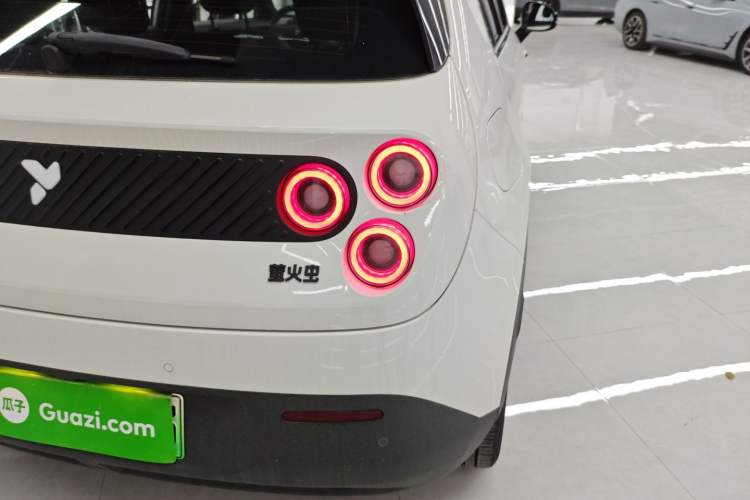 Used firefly 2025 Free Edition Right Rear Taillight