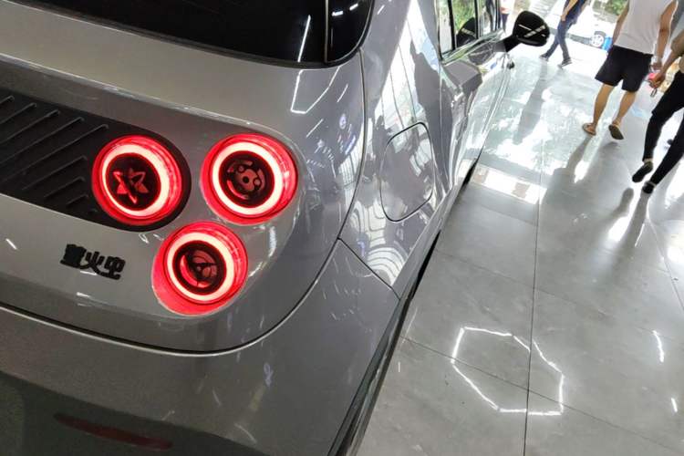 Used firefly 2025 Illuminated Edition Right Rear Taillight
