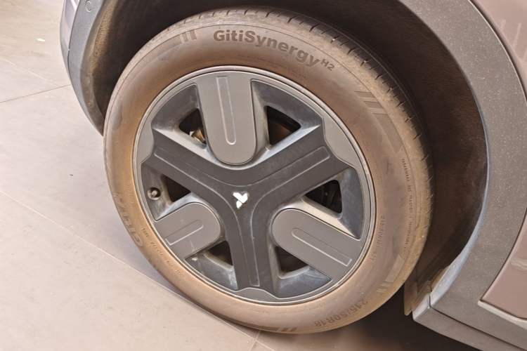 Used firefly 2025 Free Edition Right Rear Wheel Hub