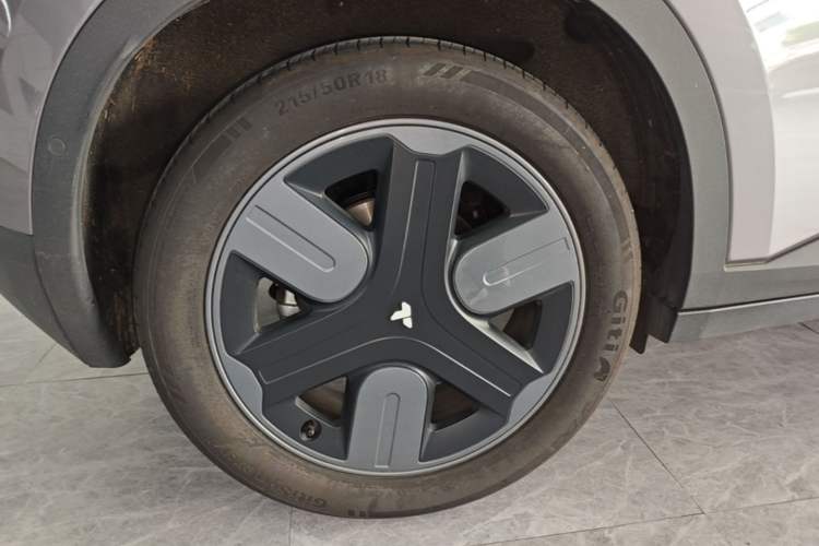Used firefly 2025 Free Edition Right Rear Wheel Hub