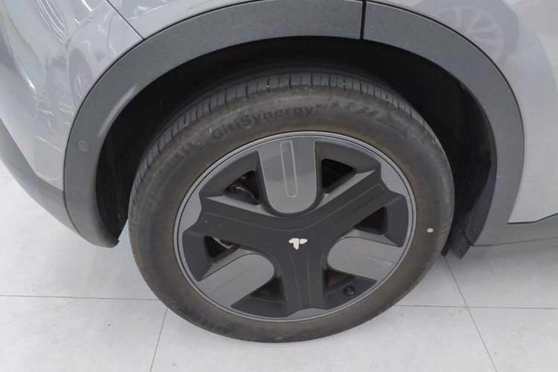 Used firefly 2025 Free Edition Right Rear Wheel Hub