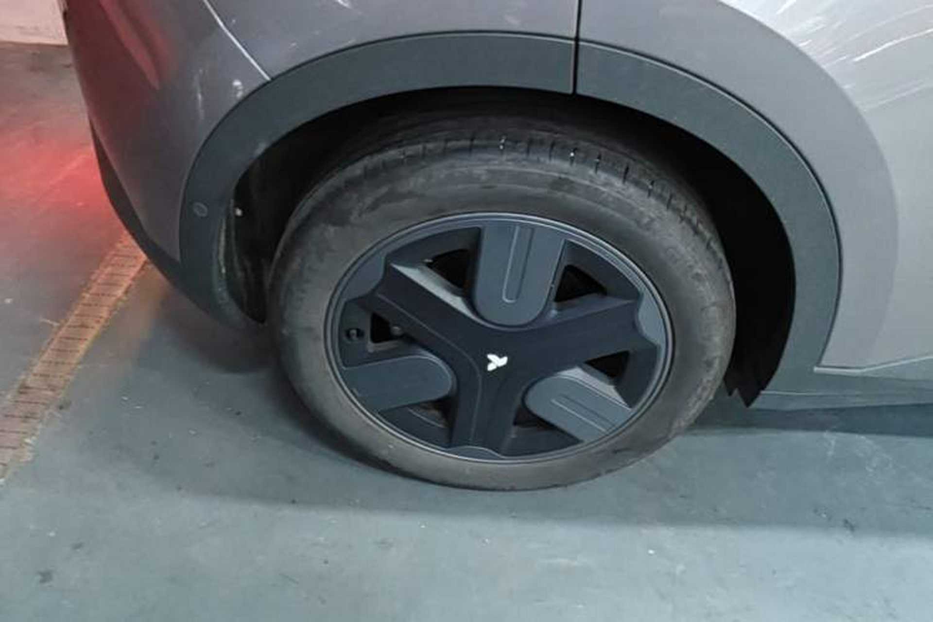Used firefly 2025 Free Edition Right Rear Wheel Hub