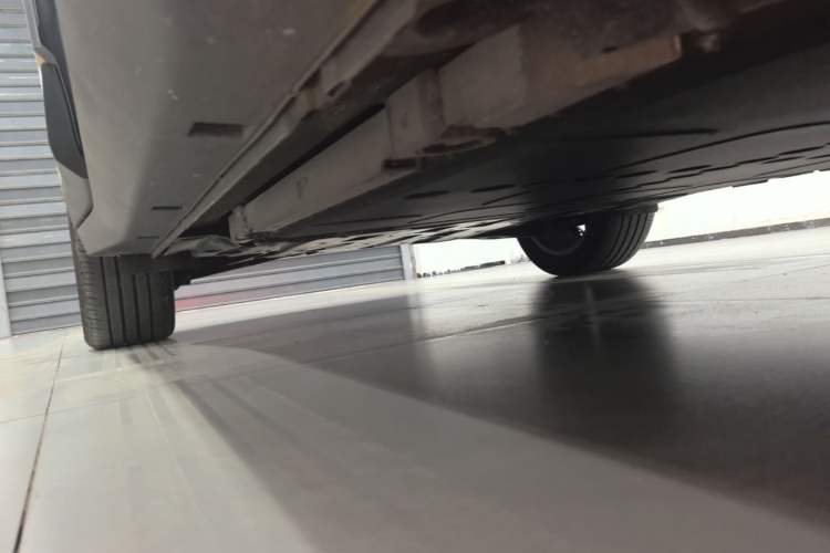 Used firefly 2025 Illuminated Edition Right Side Sill