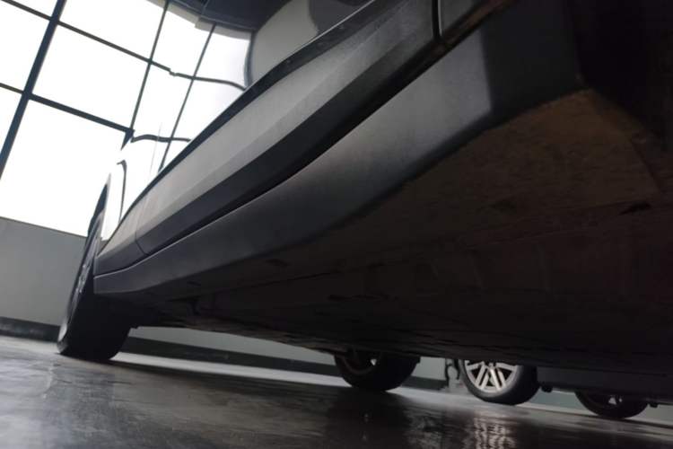 Used firefly 2025 Free Edition Right Side Sill