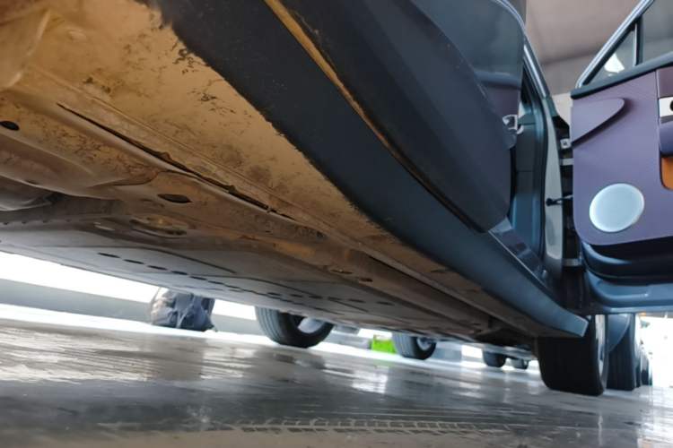 Used firefly 2025 Free Edition Right Side Sill