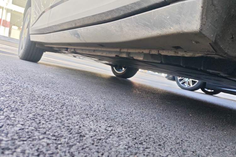 Used firefly 2025 Free Edition Right Side Sill
