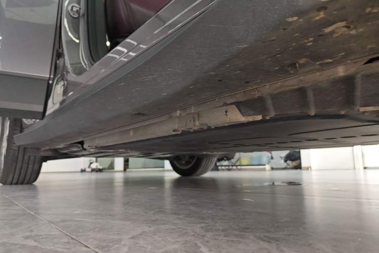 Used firefly 2025 Free Edition Right Side Sill