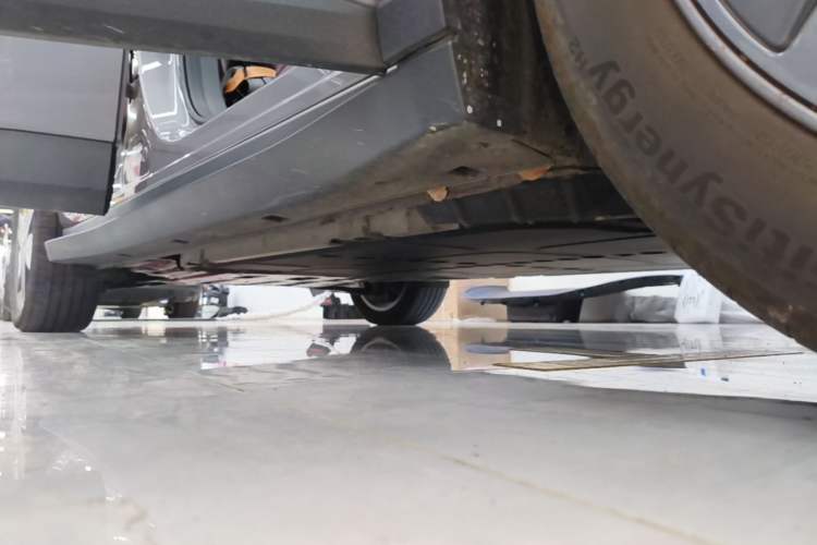Used firefly 2025 Free Edition Right Side Sill