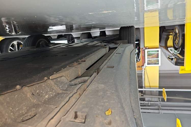 Used firefly 2025 Free Edition Right Side Sill
