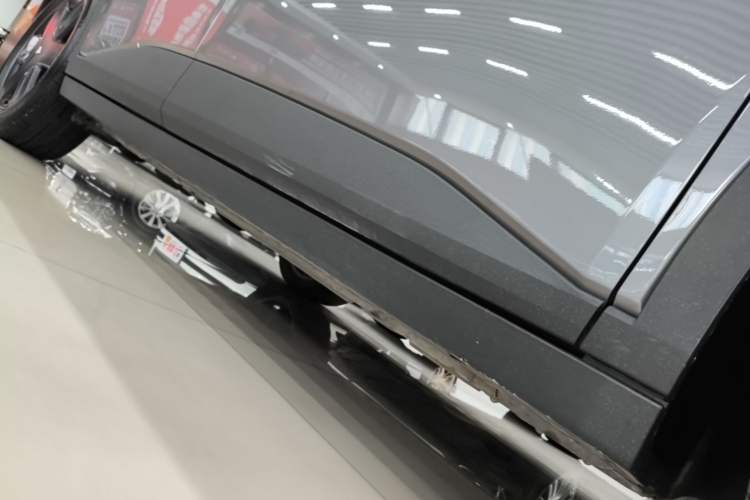 Used firefly 2025 Illuminated Edition Right Side Sill