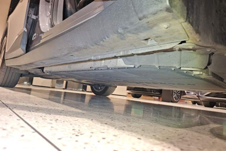Used firefly 2025 Illuminated Edition Right Side Sill