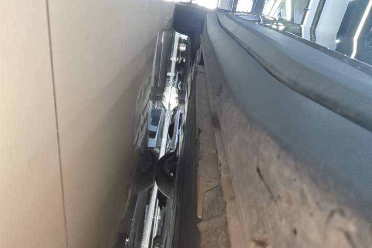 Used firefly 2025 Free Edition Right Side Sill