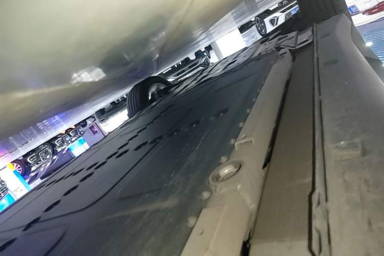 Used firefly 2025 Illuminated Edition Right Side Sill