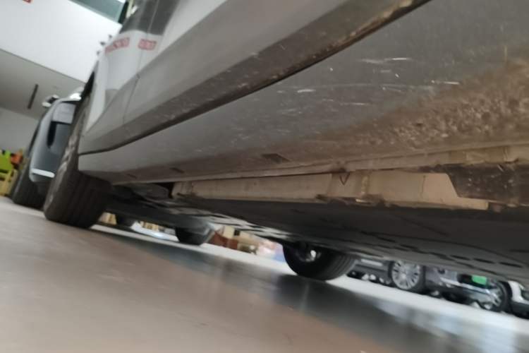 Used firefly 2025 Free Edition Right Side Sill
