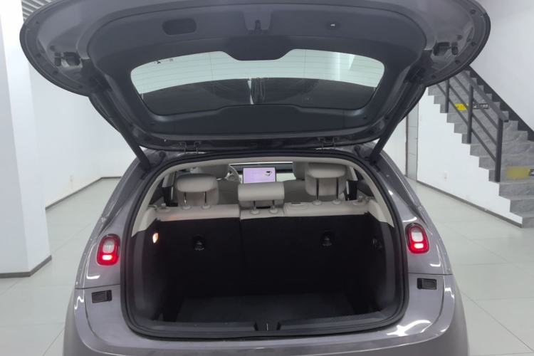 Used firefly 2025 Illuminated Edition Trunk