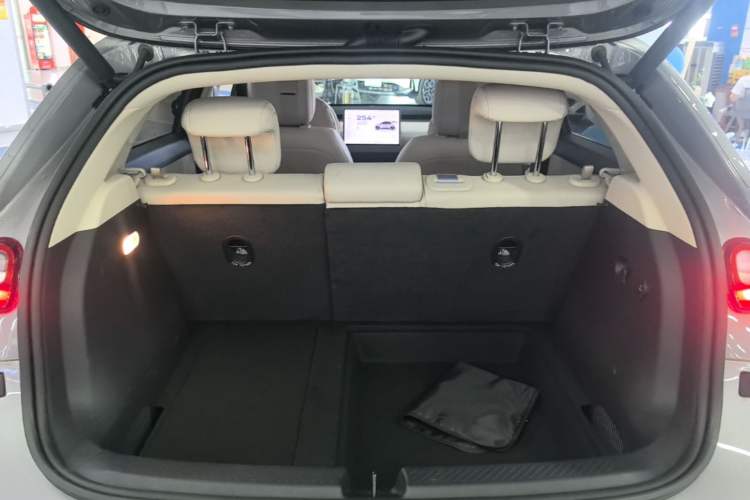 Used firefly 2025 Free Edition Trunk