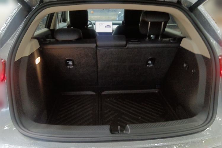 Used firefly 2025 Illuminated Edition Trunk
