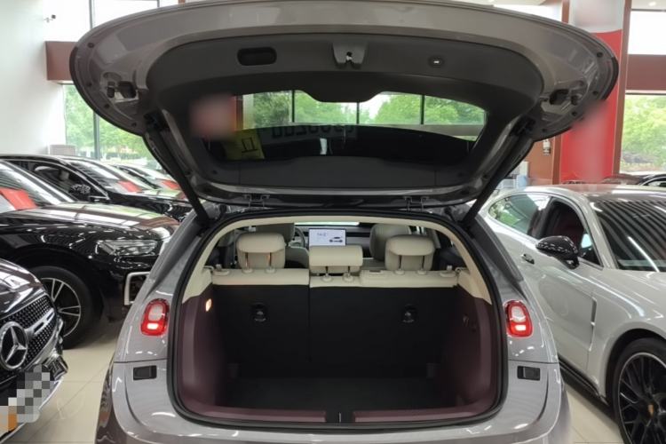 Used firefly 2025 Illuminated Edition Trunk
