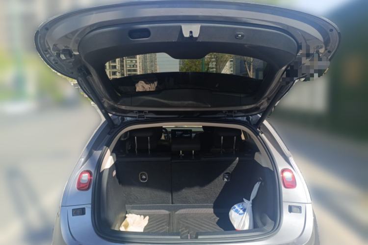 Used firefly 2025 Illuminated Edition Trunk