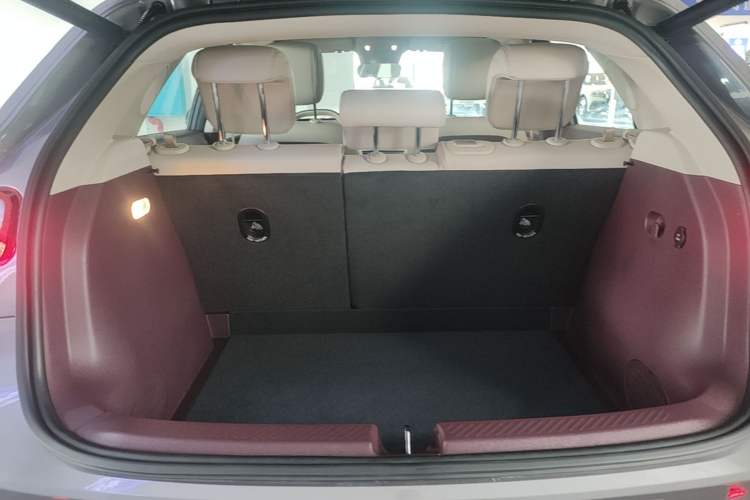 Used firefly 2025 Illuminated Edition Trunk
