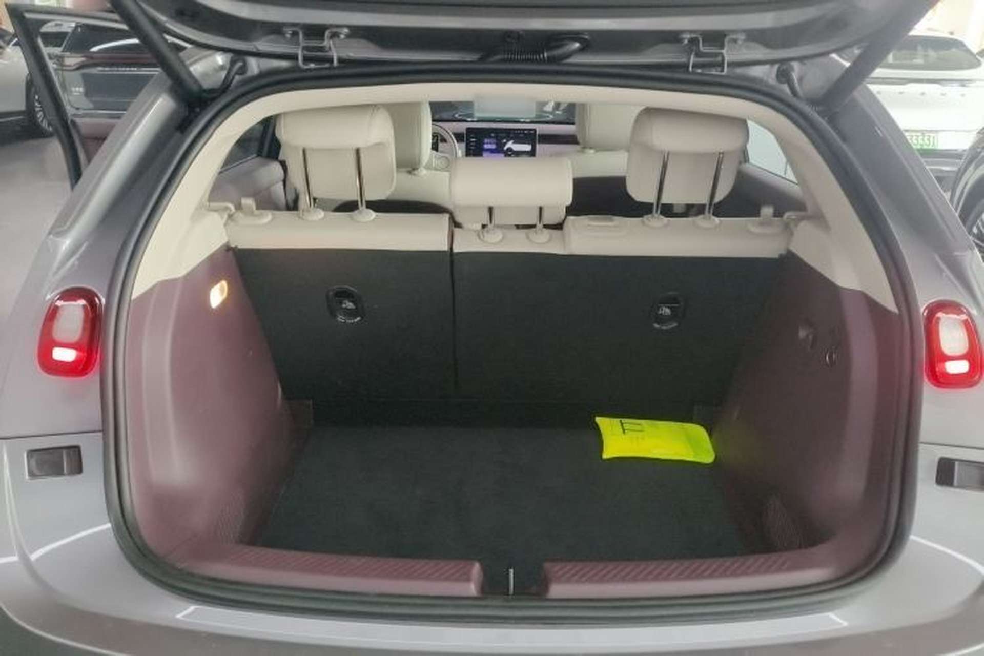 Used firefly 2025 Illuminated Edition Trunk