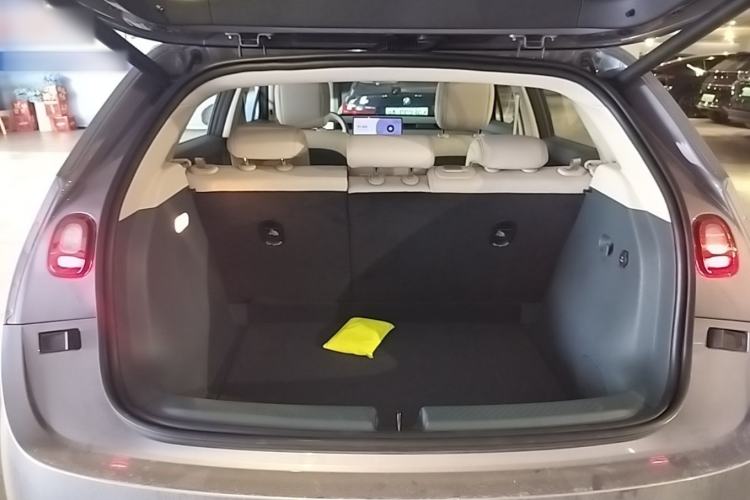 Used firefly 2025 Illuminated Edition Trunk