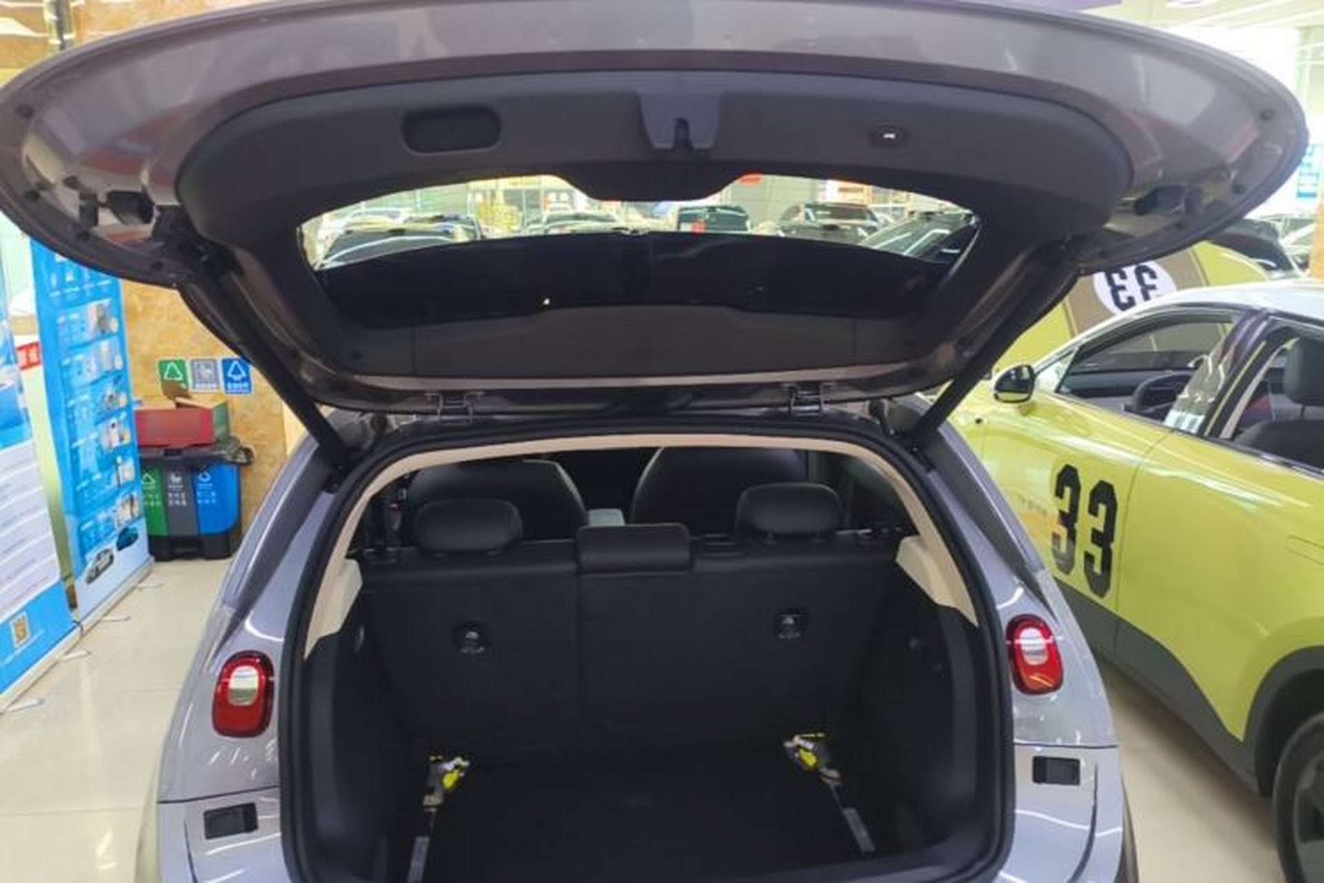 Used firefly 2025 Illuminated Edition Trunk