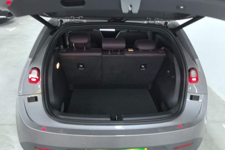 Used firefly 2025 Free Edition Trunk