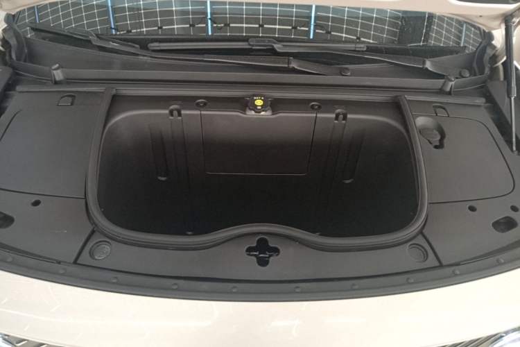 Used firefly 2025 Illuminated Edition Engine Bay