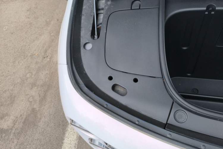 Used firefly 2025 Illuminated Edition Engine Bay Right