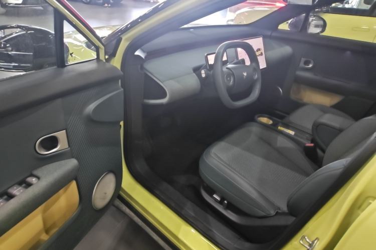 Used firefly 2025 Free Edition Driver Seat