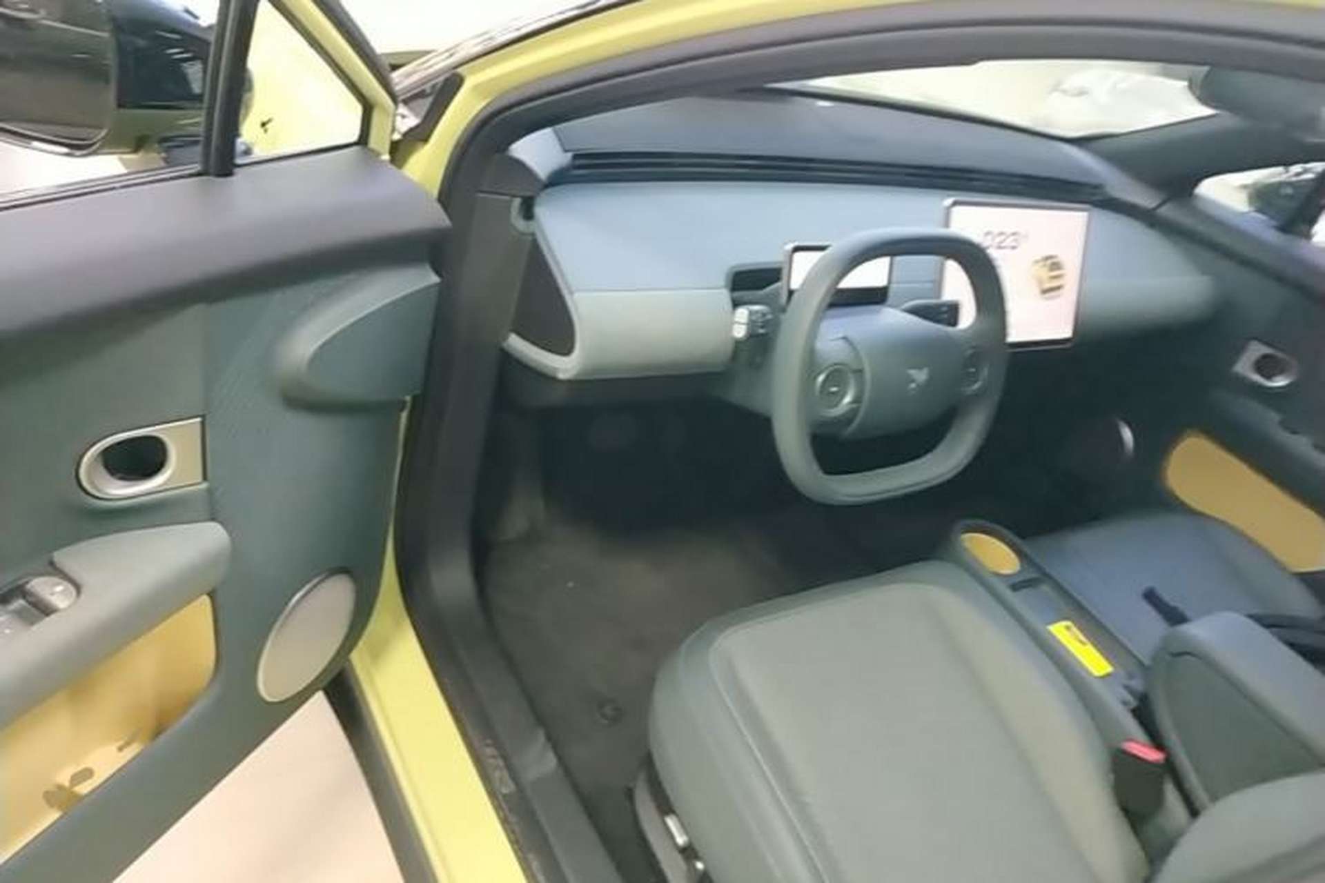 Used firefly 2025 Free Edition Driver Seat